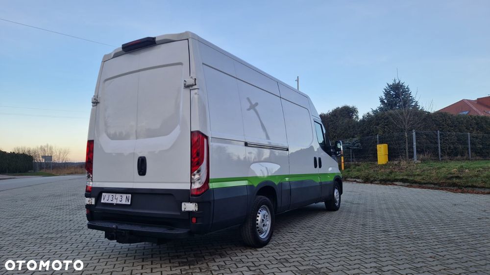Iveco DAILY 35-130 - 25