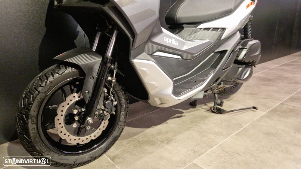 Aprilia SR - 6