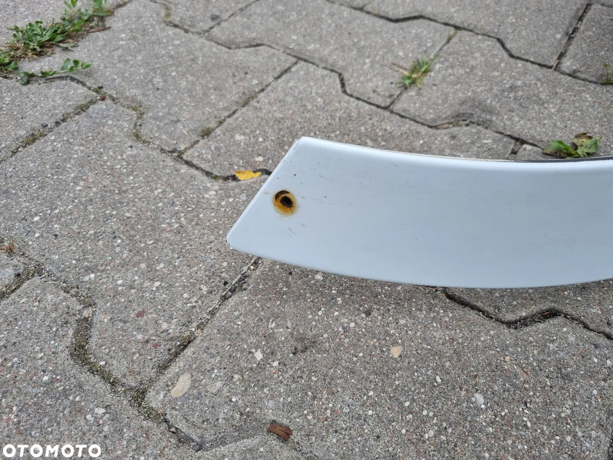 ATRAPA GRILL OPEL VIVARO 01-06r. - 2