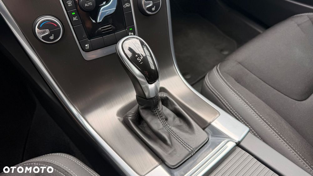 Volvo XC 60 D4 Geartronic Edition Pro - 13