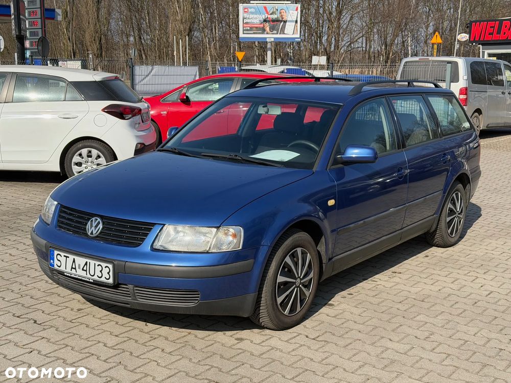 Volkswagen Passat 1.8 Comfortline - 1