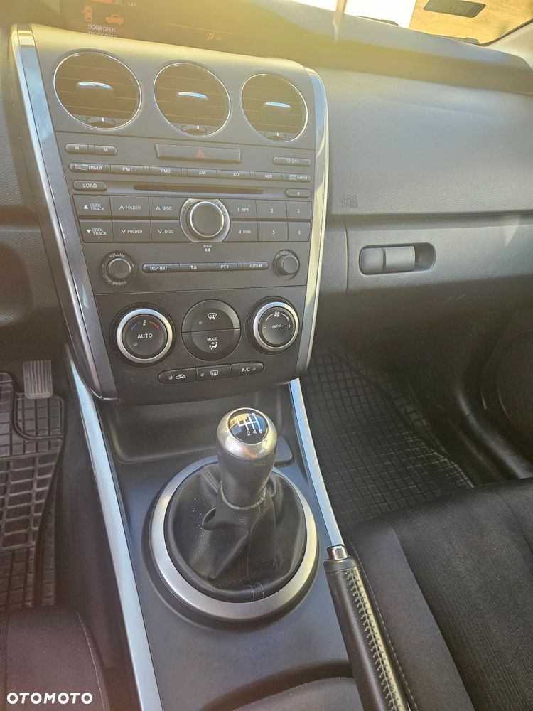 Mazda CX-7 2.2 CD Exclusive + - 21