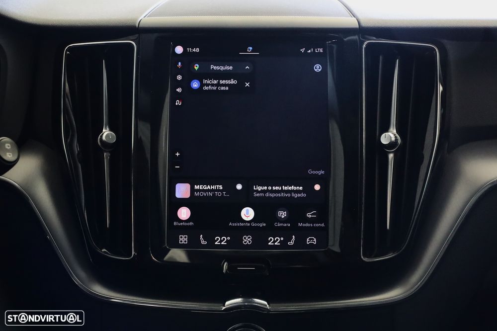 Volvo XC 60 2.0 T6 PHEV Essential AWD - 23