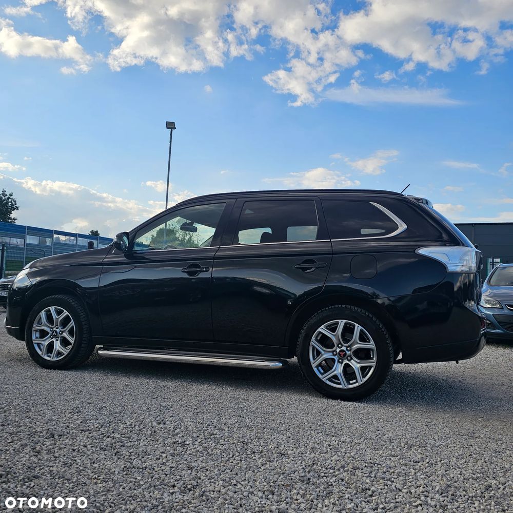 Mitsubishi Outlander - 3