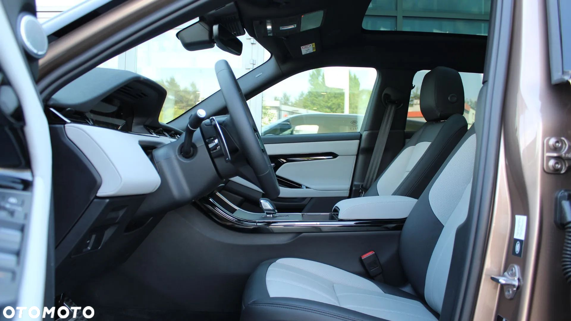 Land Rover Range Rover Evoque - 11