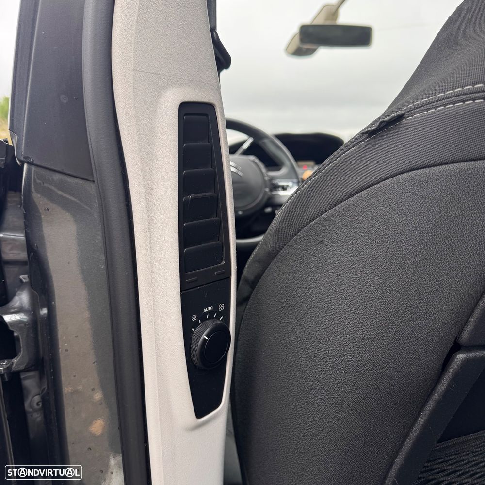 Citroën C4 Picasso 1.6 e-HDi FAP EGS6 Exclusive - 22