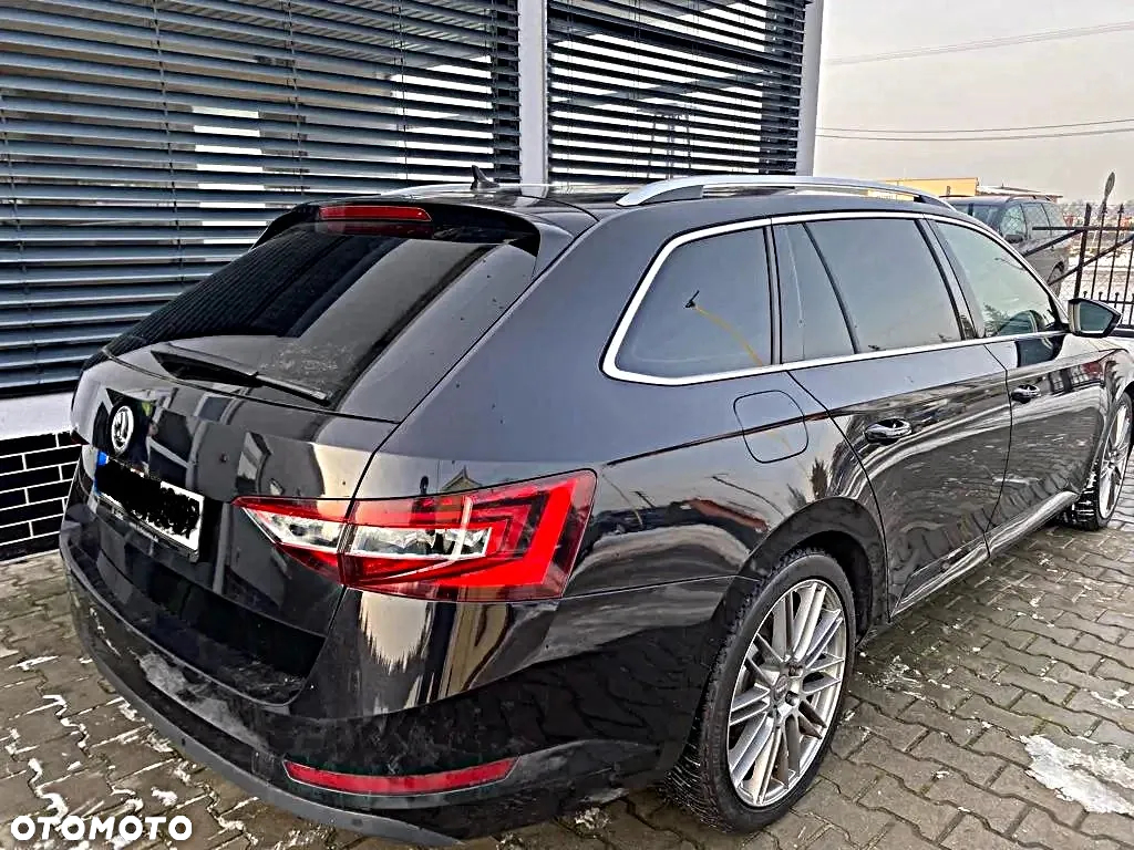Skoda Superb Combi 2.0 TDI 4x4 DSG L&K - 7