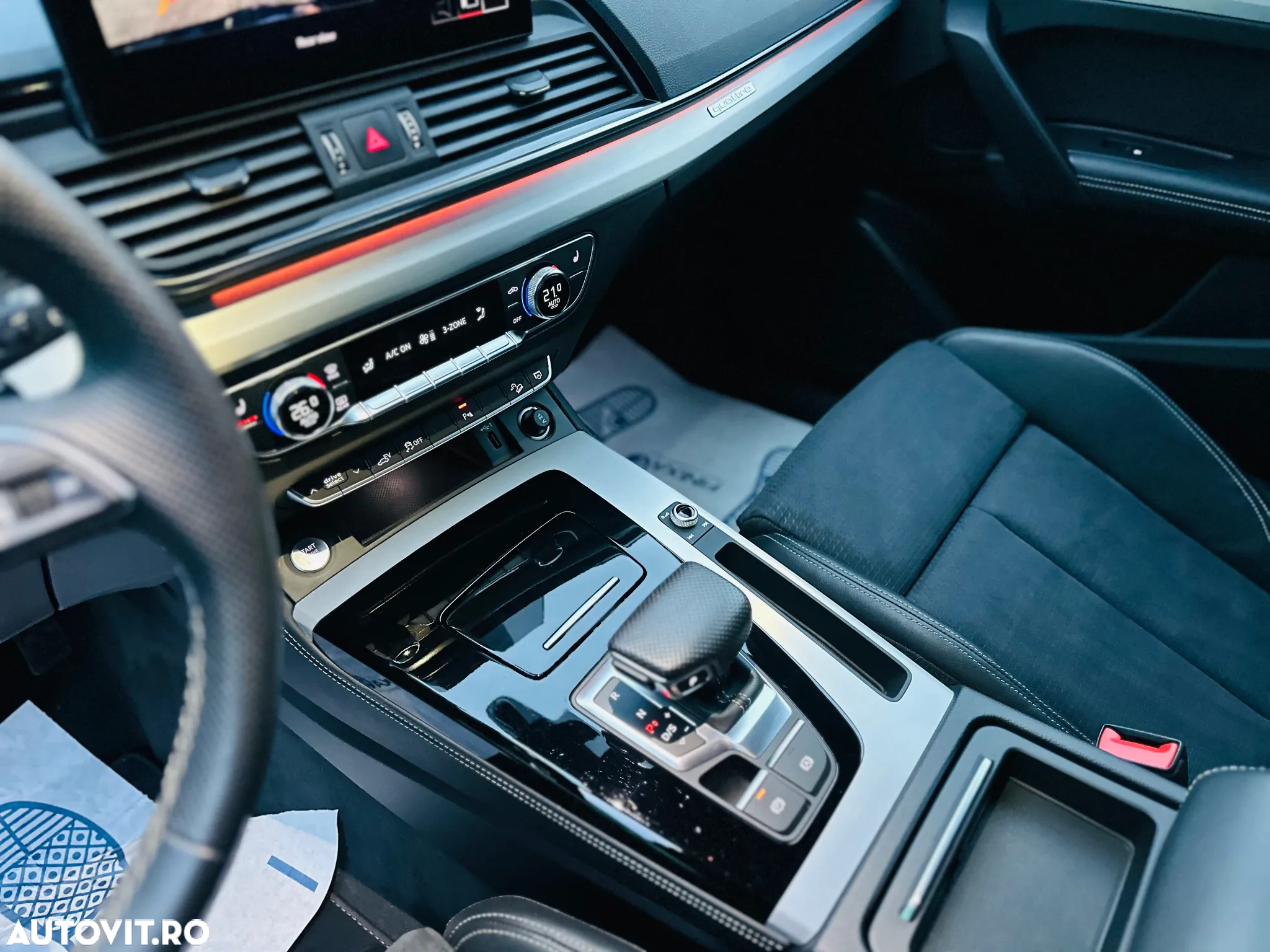 Audi Q5 55 TFSIe Sportback quattro S tronic S line - 28
