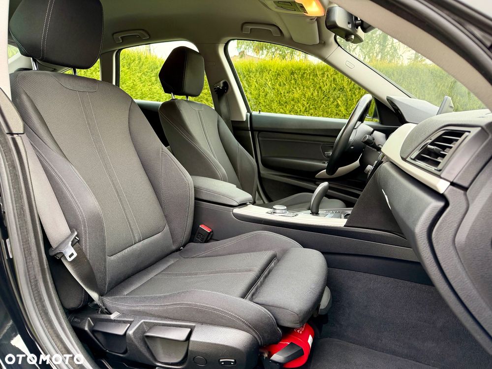 BMW Seria 3 320d xDrive Advantage sport - 14