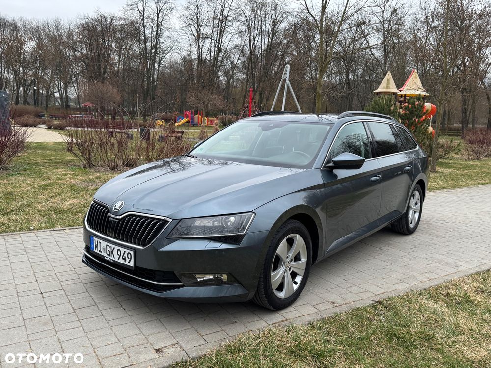 Skoda Superb 2.0 TDI DSG Premium Edition - 22