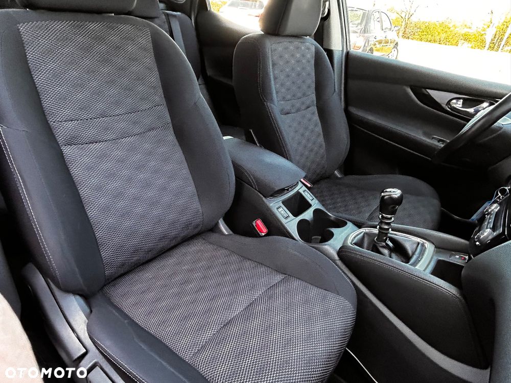 Nissan Qashqai 1.5 dCi N-Connecta - 29