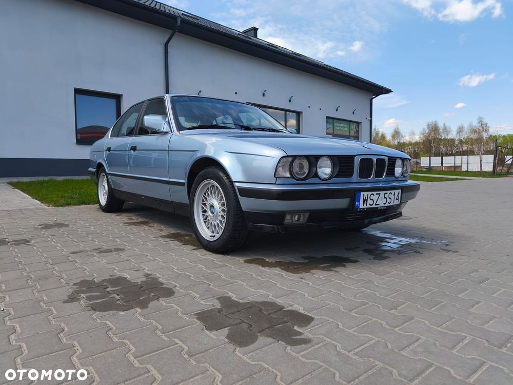 BMW Seria 5 520i - 14