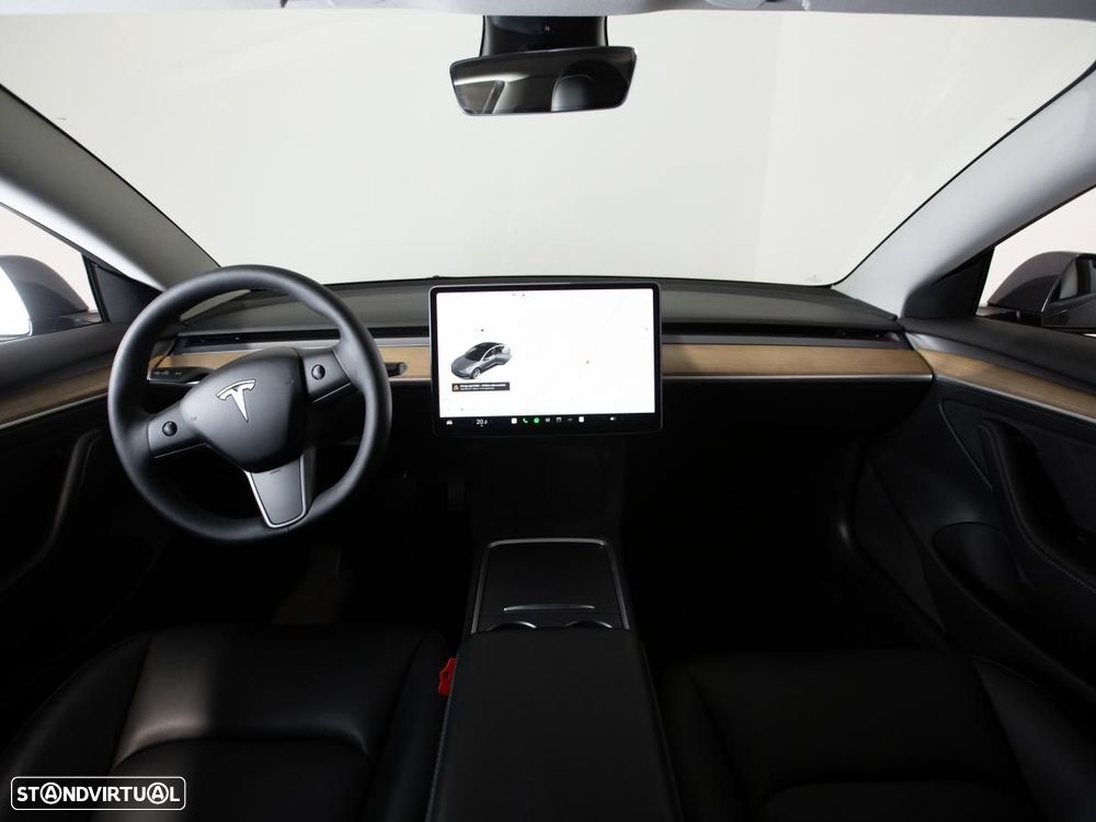 Tesla Model 3 - 6