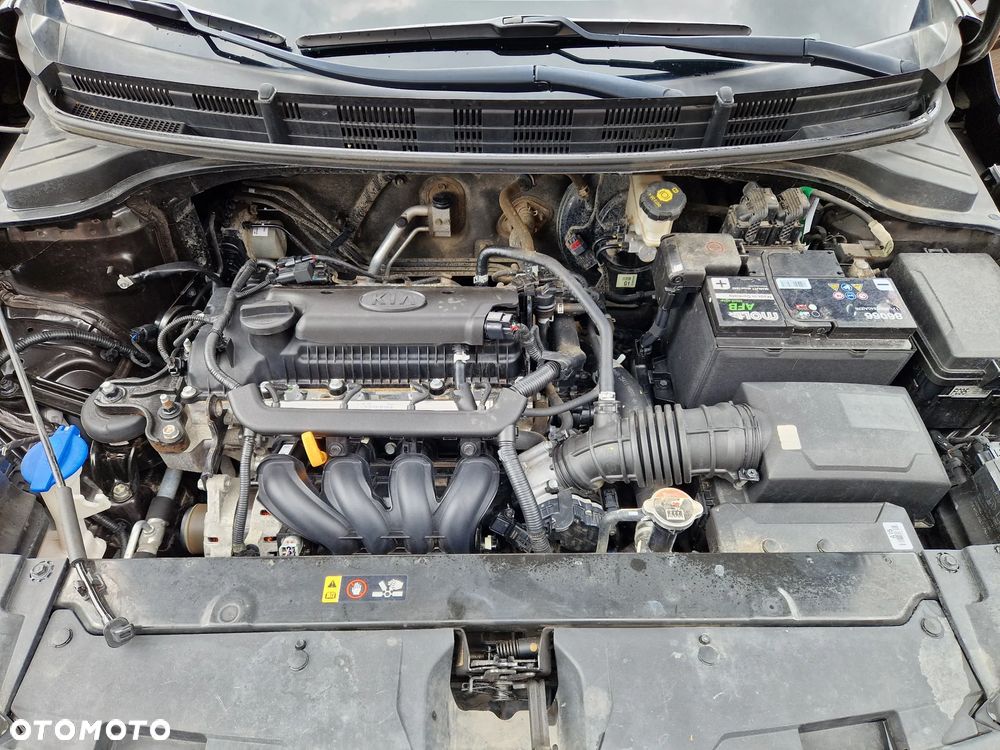 Kia Stonic 1.4 L - 14