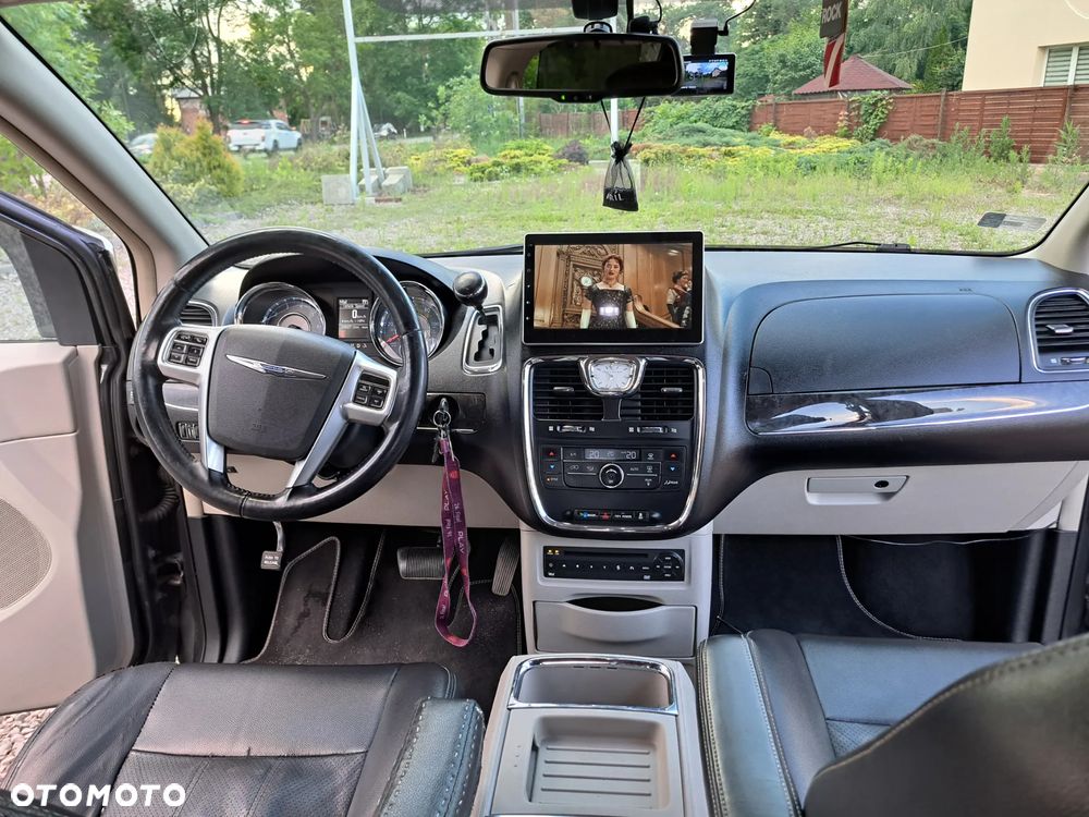 Chrysler Town & Country 3.6 Touring - 16