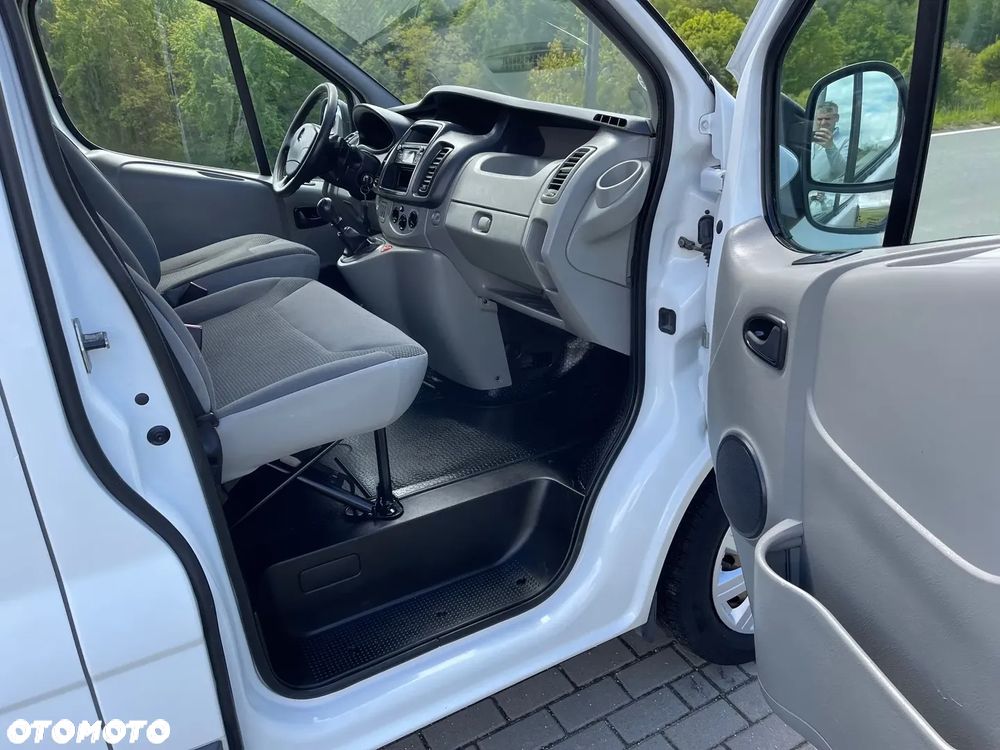 Opel Vivaro - 20