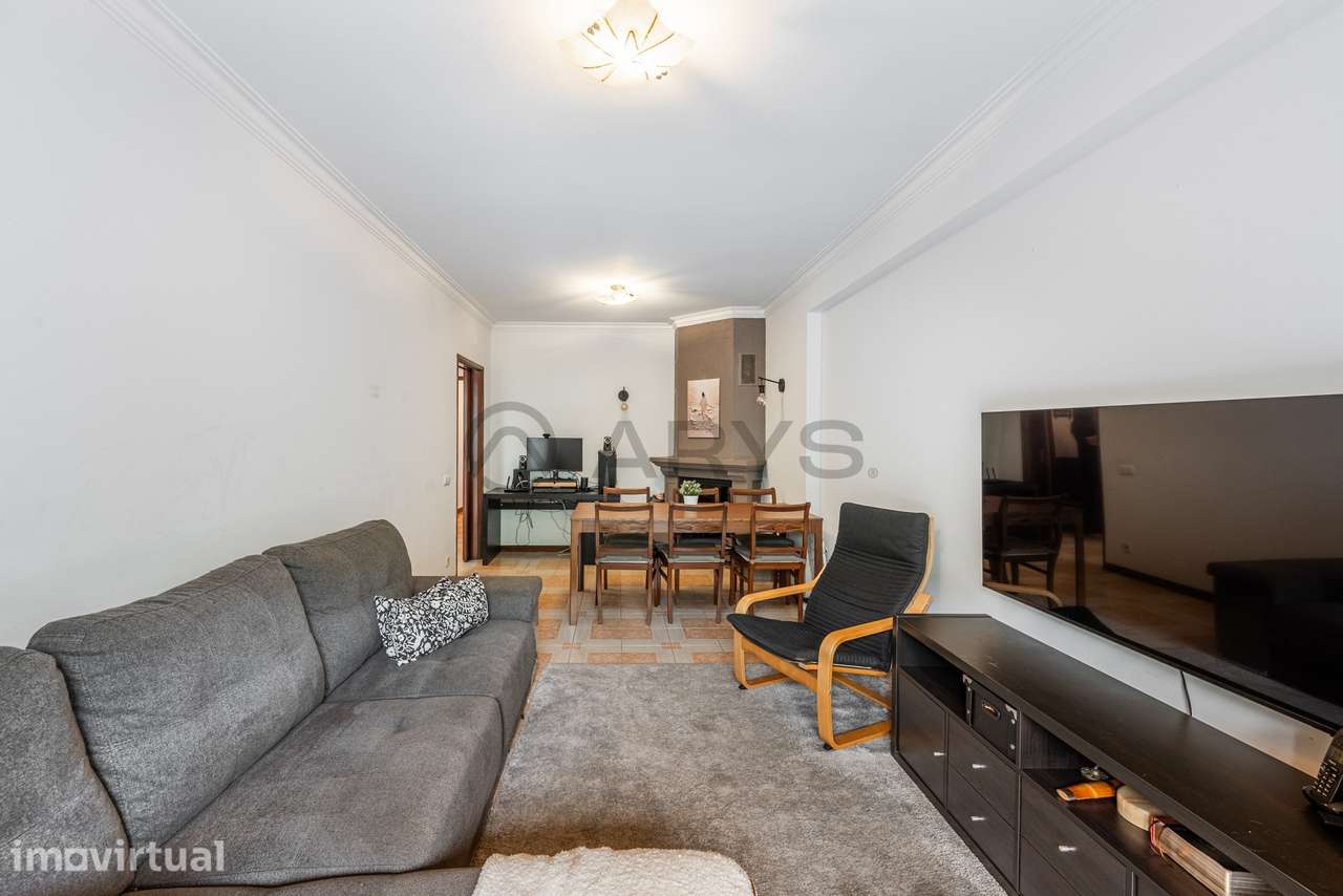Apartamento T3 Renovado com Garagem Fechada em Excelente Localizaçã... - Grande imagem: 5/21