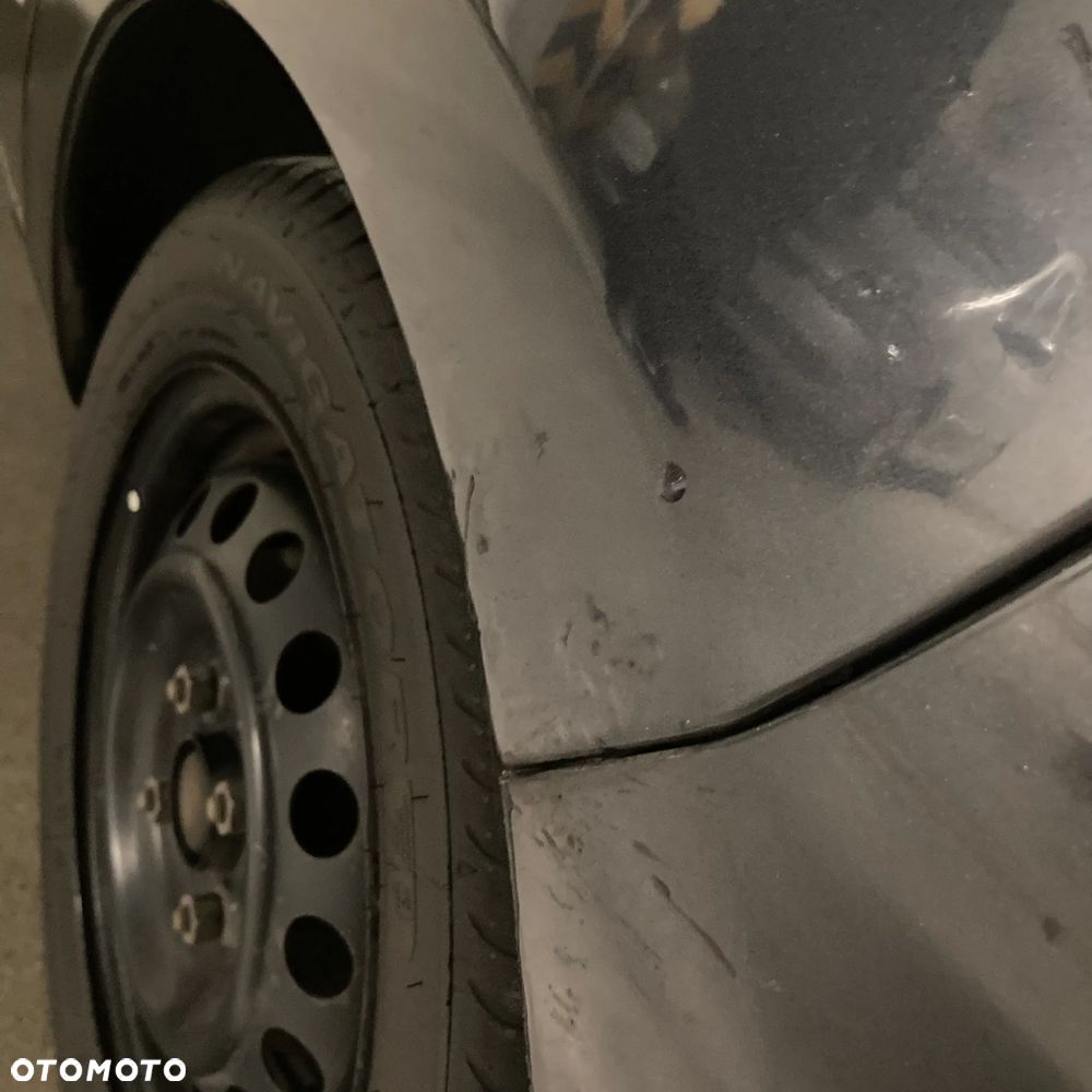 Mitsubishi Space Star - 10