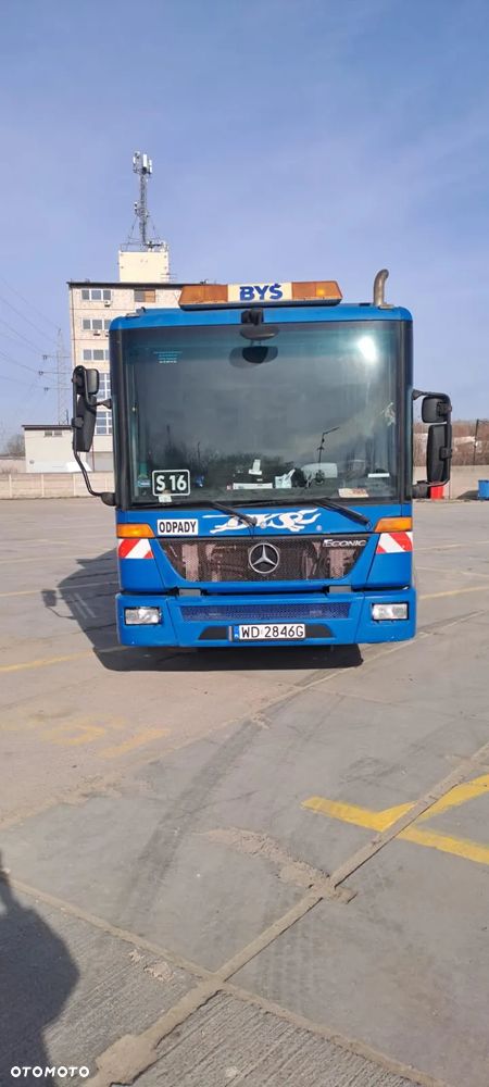 Mercedes-Benz ECONIC - 13