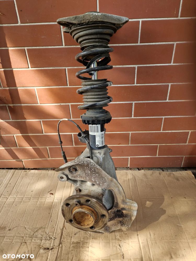 BMW i3 Mc Person Zwrotnica Prawa Amortyzator 6880098 6852160 2018