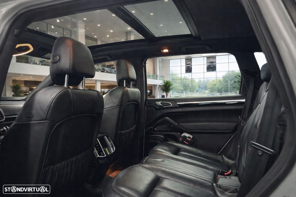 Porsche Cayenne S E-Hybrid - 6