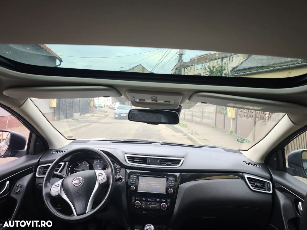 Nissan Qashqai 1.6 DCI TEKNA+ - 9