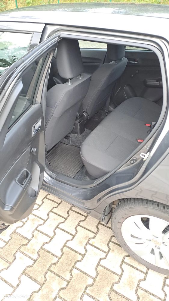Suzuki Swift 1.2 Premium Plus CVT - 8