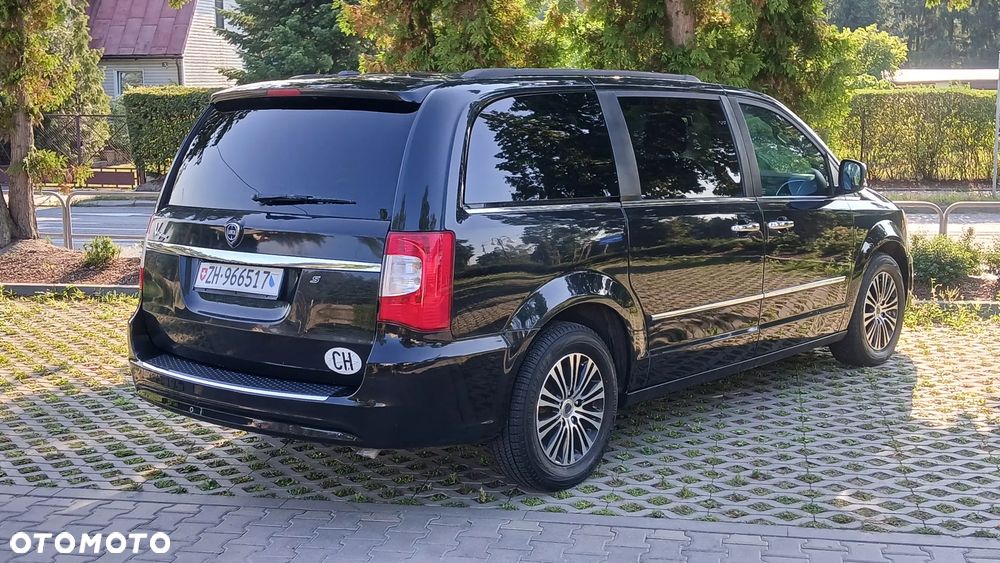 Lancia Voyager 2.8 Multijet 16v Platinum - 11