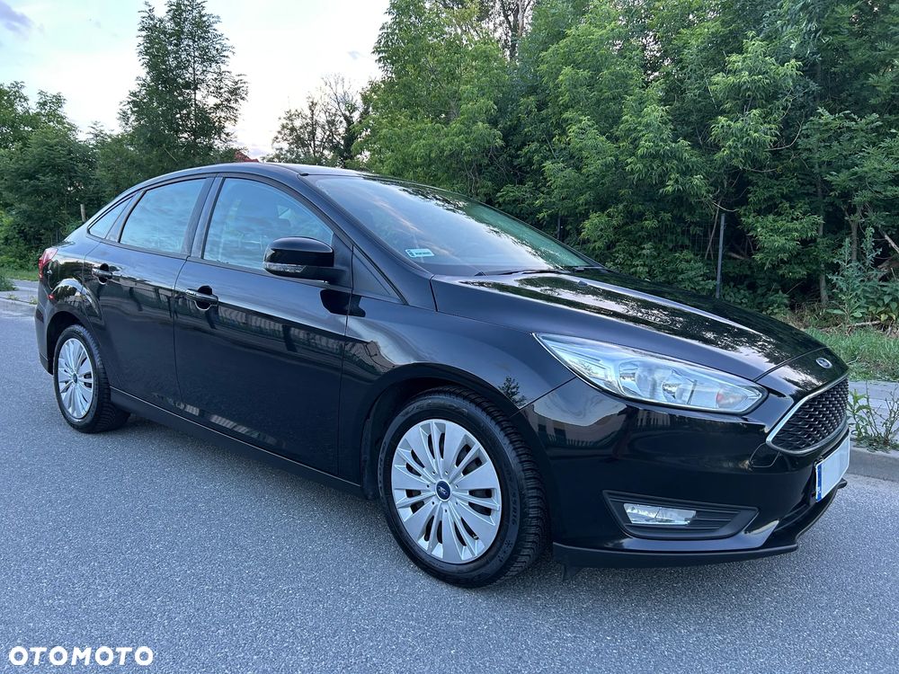 Ford Focus 1.6 Trend - 32