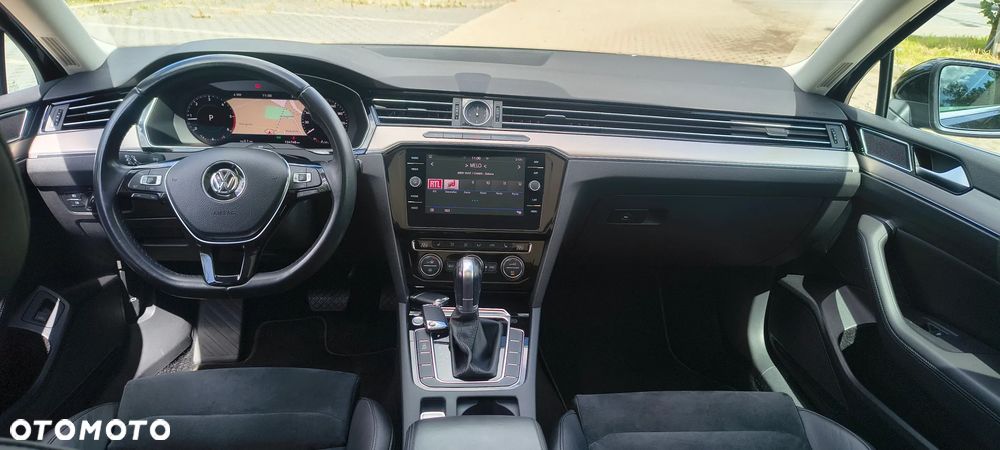 Volkswagen Passat - 10