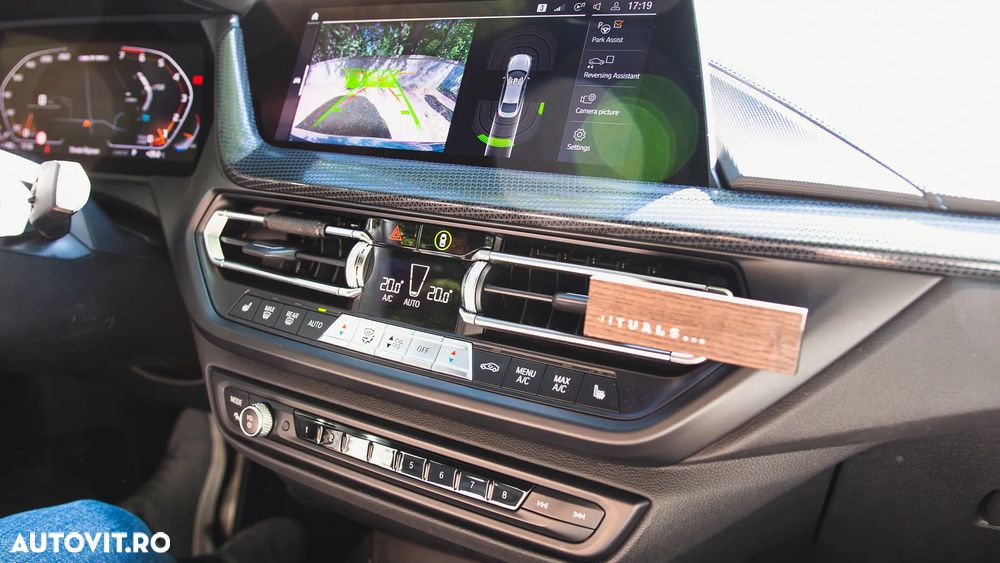 BMW M2 M235i xDrive - 29