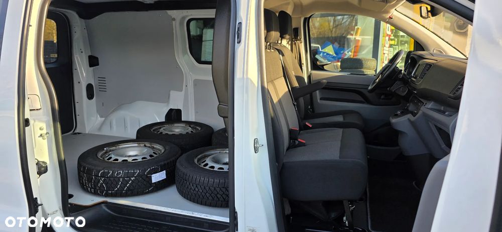 Opel Vivaro 2.0 177KM AUTOMAT 8-biegów - 27