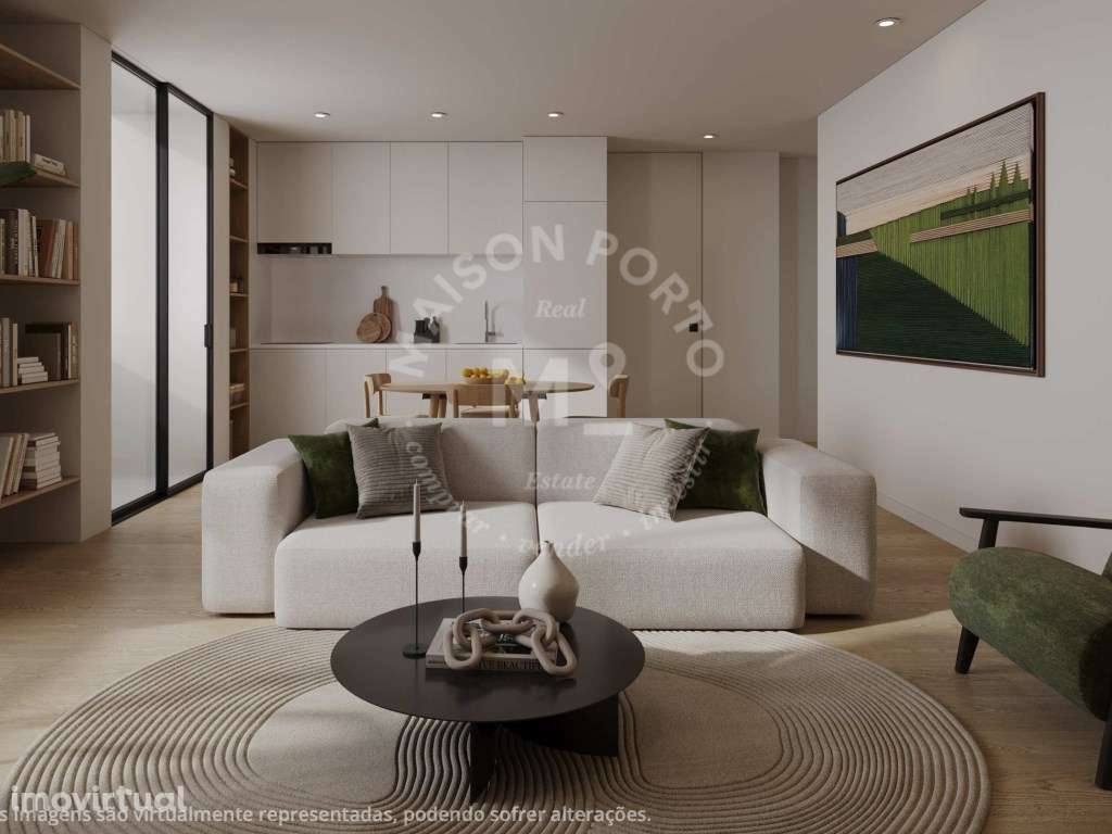 Apartamento T2 com Varanda e Lugar de Estacionamente Próximo ao Pól... - Grande imagem: 2/8