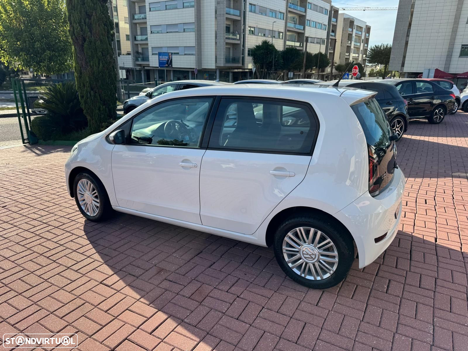VW Up! - 4