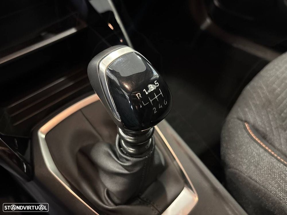 Peugeot 2008 1.2 PureTech Style - 19