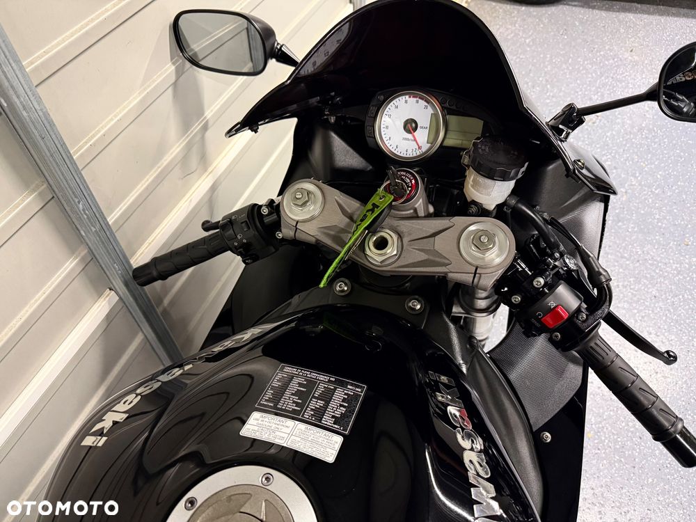 Kawasaki Ninja - 9