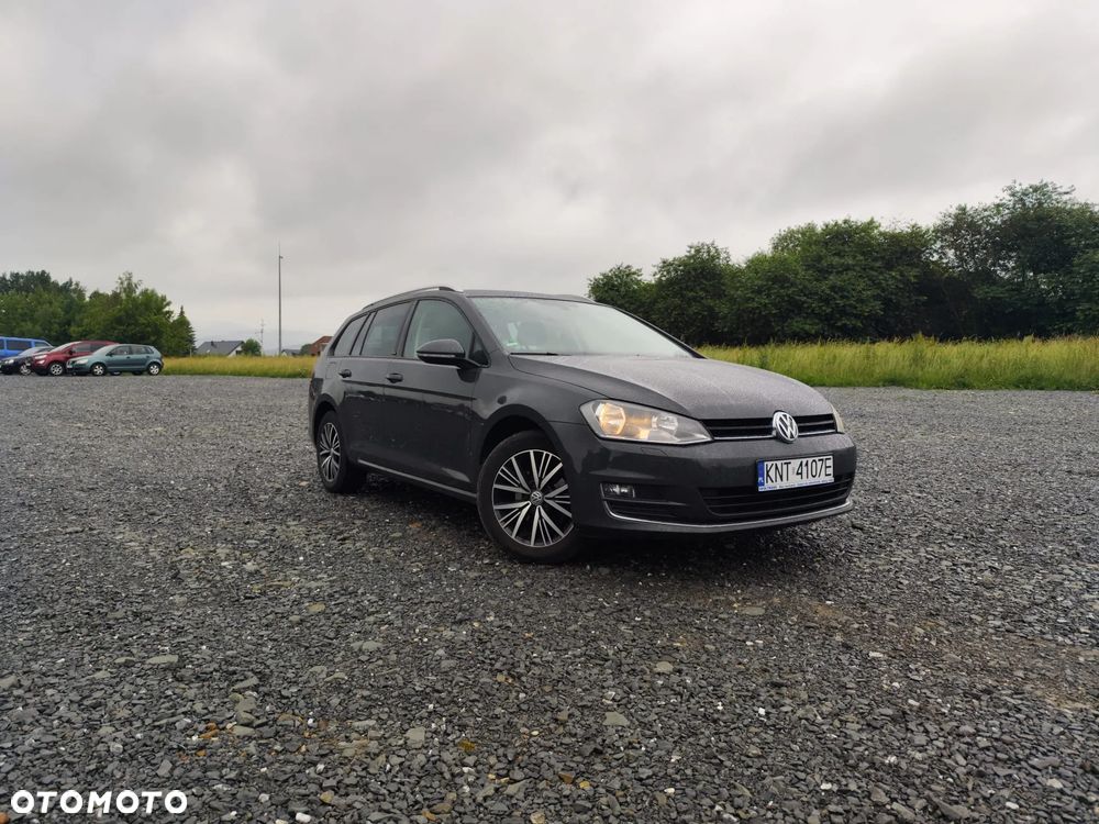 Volkswagen Golf - 1