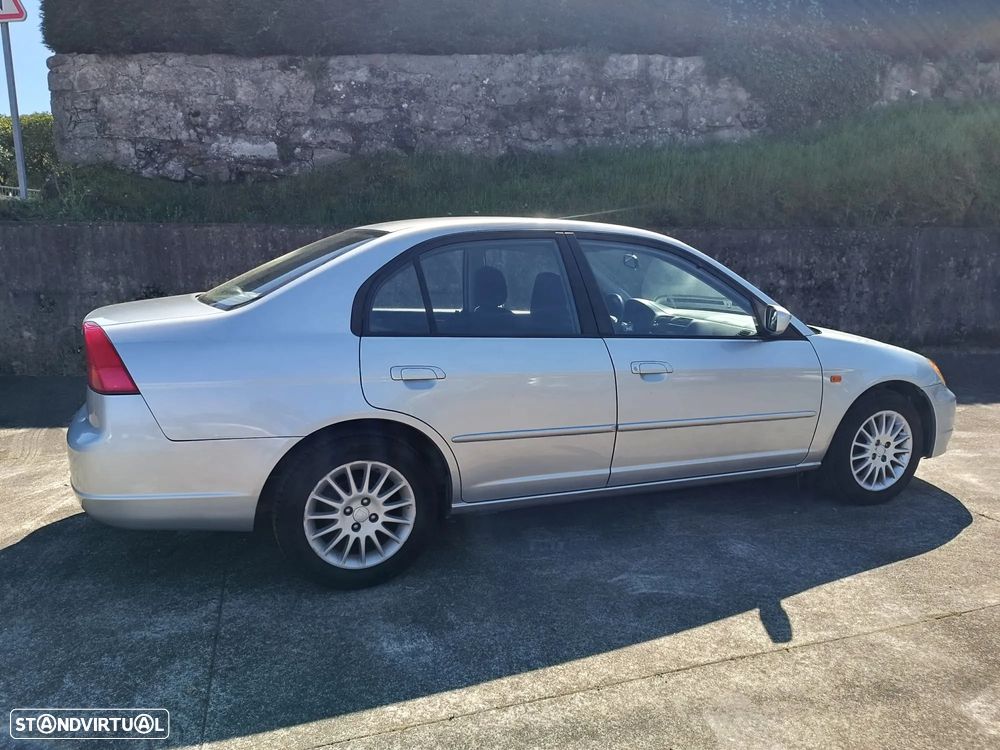 Honda Civic 1.6 ES - 6