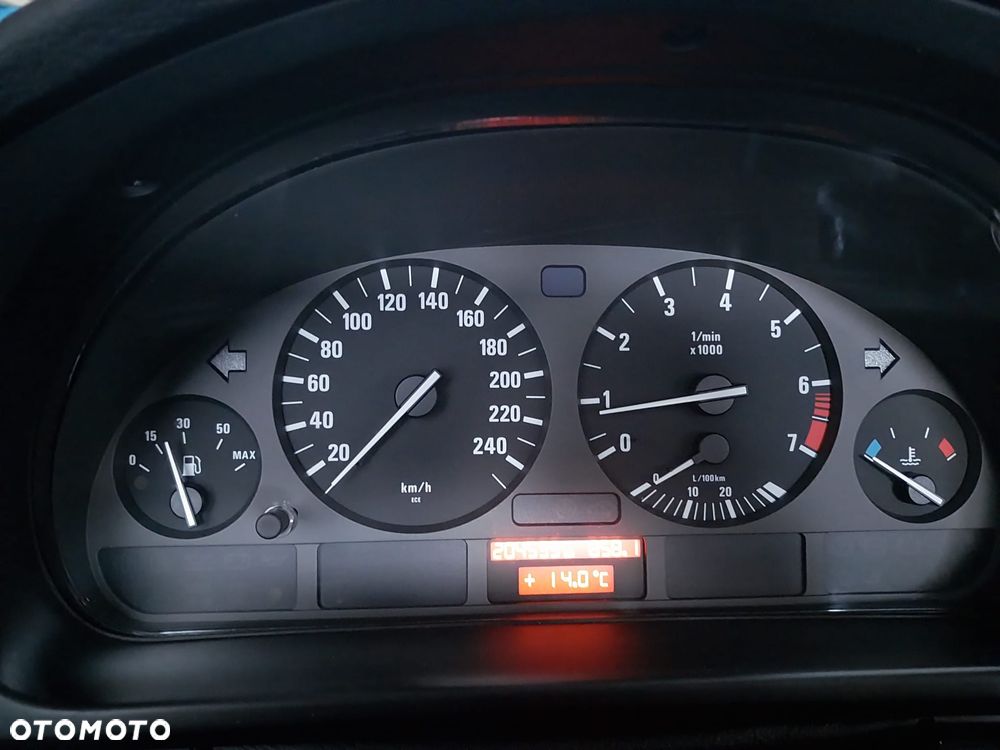 BMW Seria 5 523i - 21