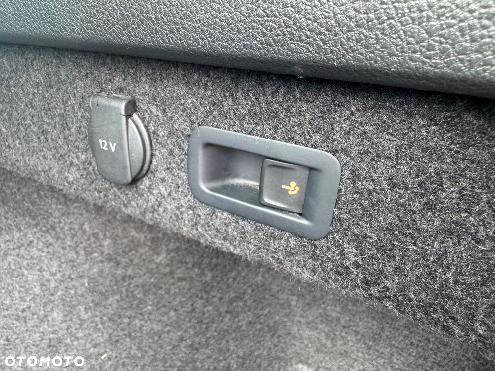 Volkswagen Passat - 22