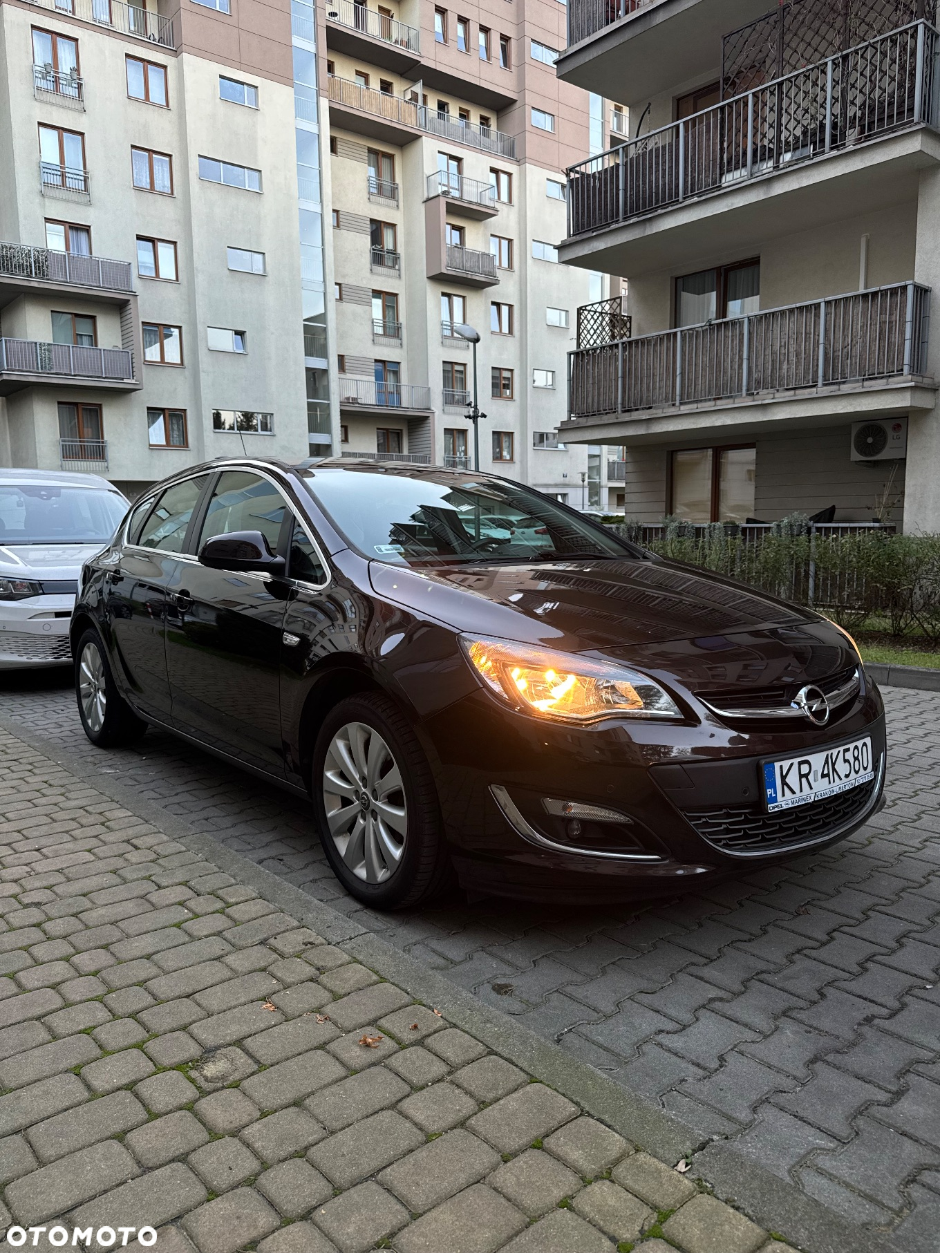 Opel Astra IV 1.4 T Cosmo - 2