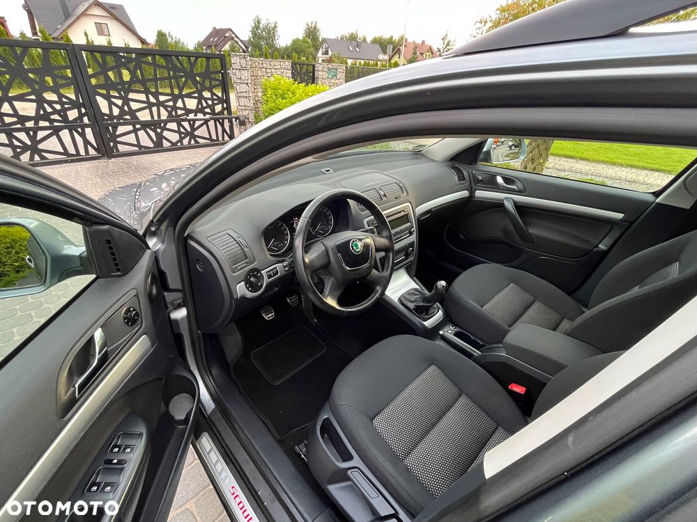 Skoda Octavia 2.0 TDI DPF Scout 4x4 - 10