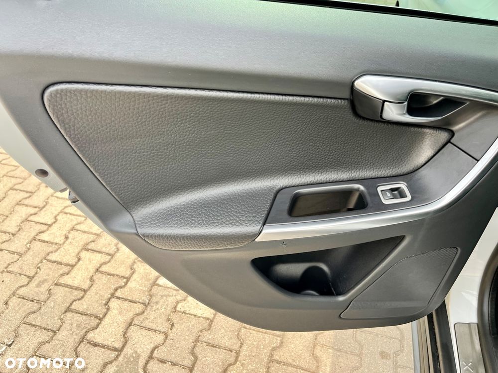 Volvo XC 60 - 31