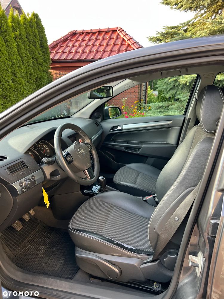 Opel Astra 1.6 - 9