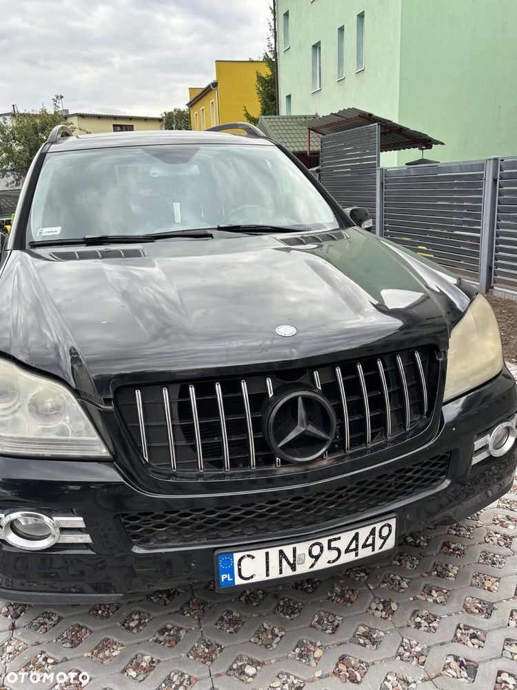 Mercedes-Benz GL 450 - 1