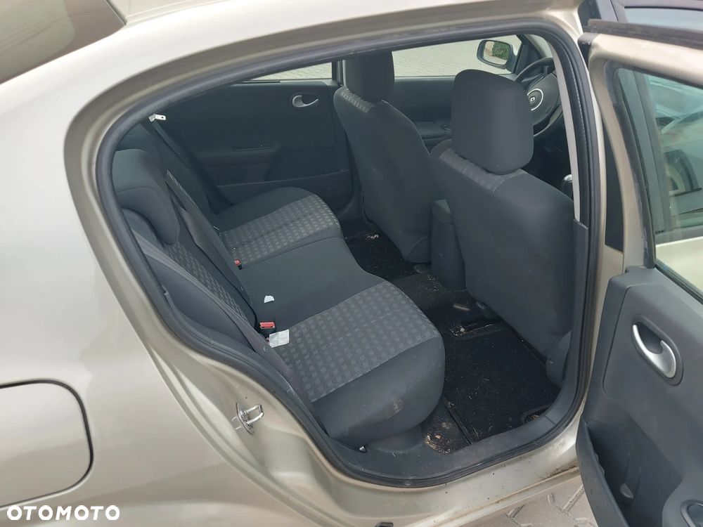 Renault Megane 1.6 16V Confort Privilege - 3