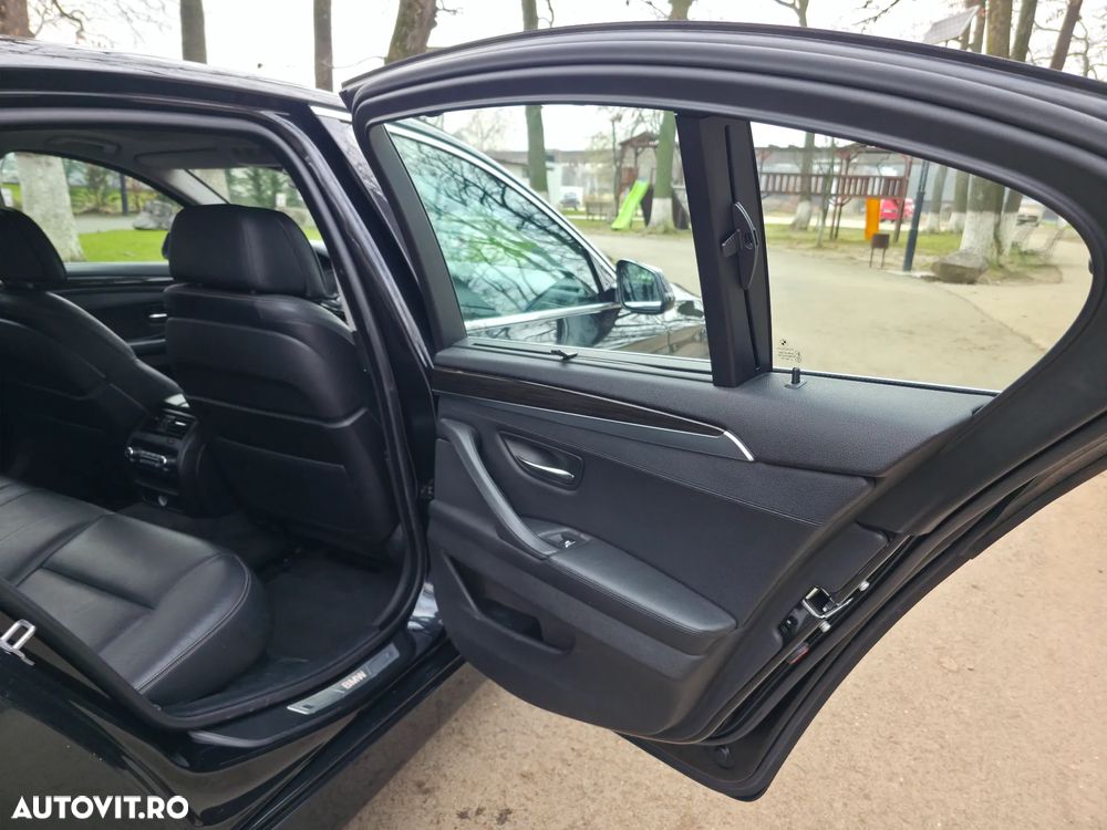BMW Seria 5 530d xDrive AT - 8