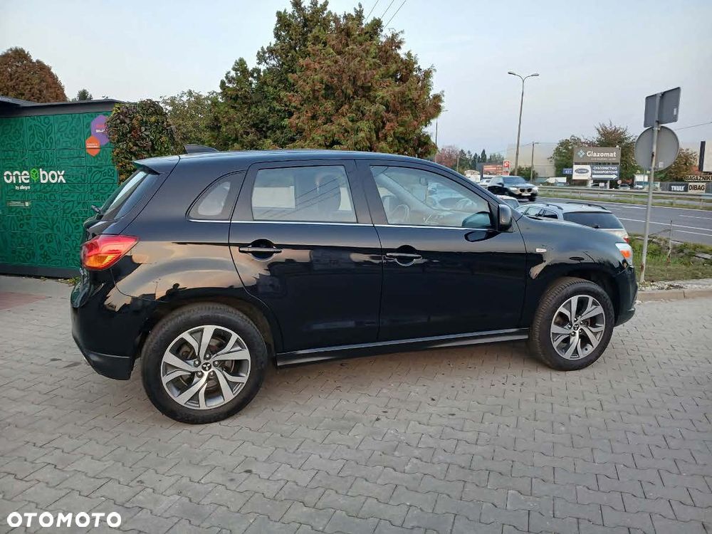 Mitsubishi ASX - 12