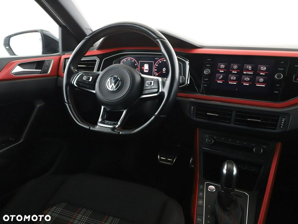 Volkswagen Polo 2.0 TSI DSG GTI - 17