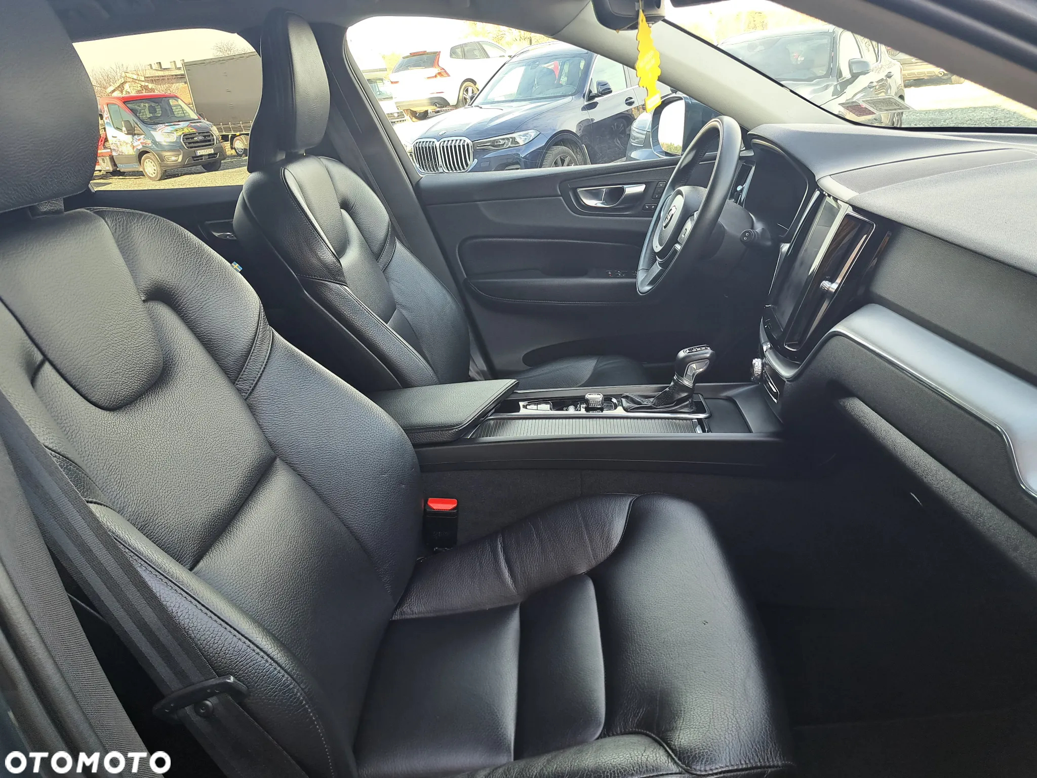 Volvo XC 60 T6 AWD Geartronic Momentum - 27